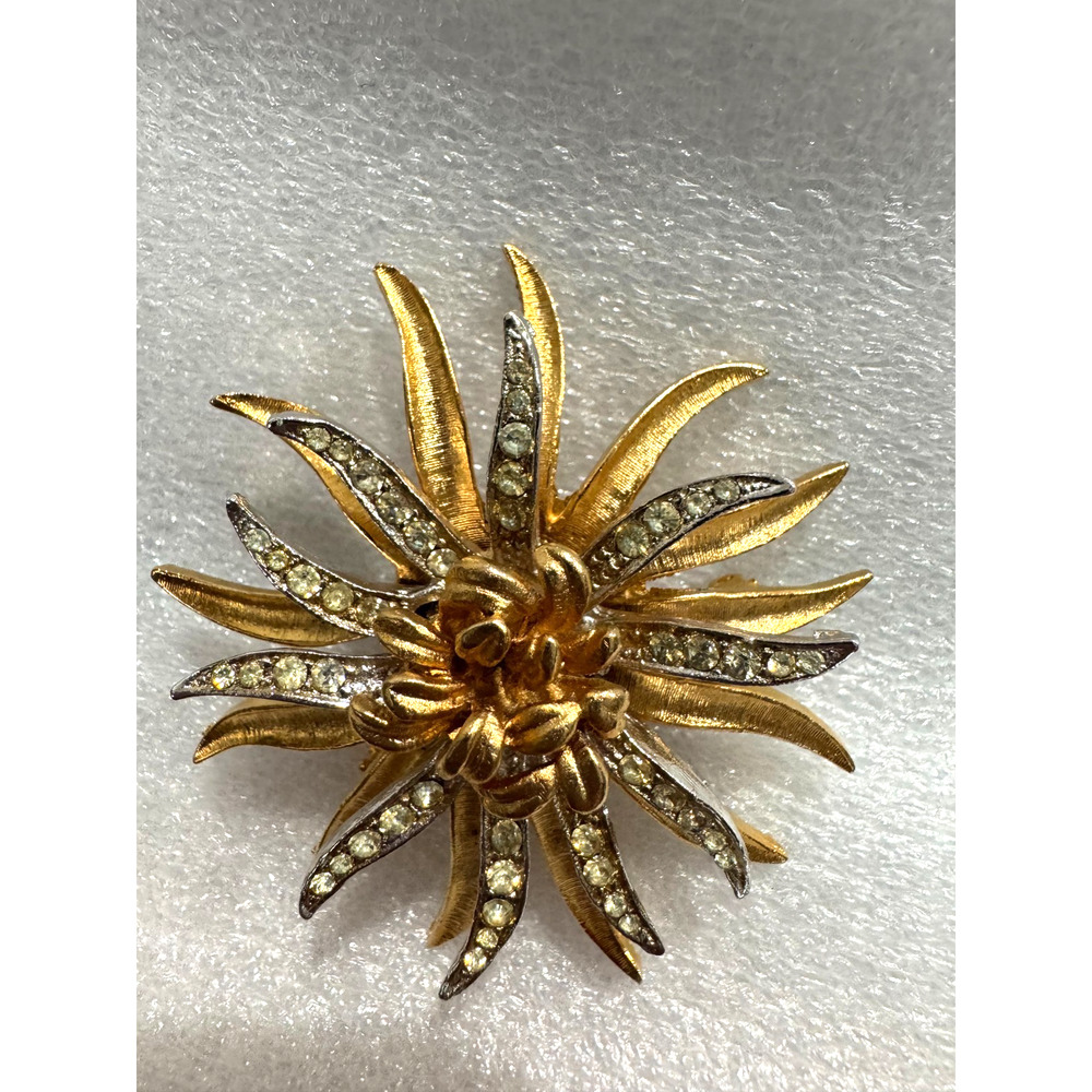 Vtg CORO Signed Large Starburst Brooch Layered Flower Gold Tone Rhinestones
